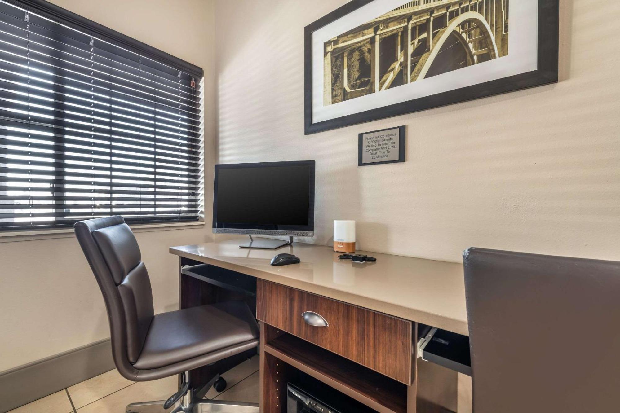 Country Inn & Suites By Radisson, Watertown, Sd Экстерьер фото