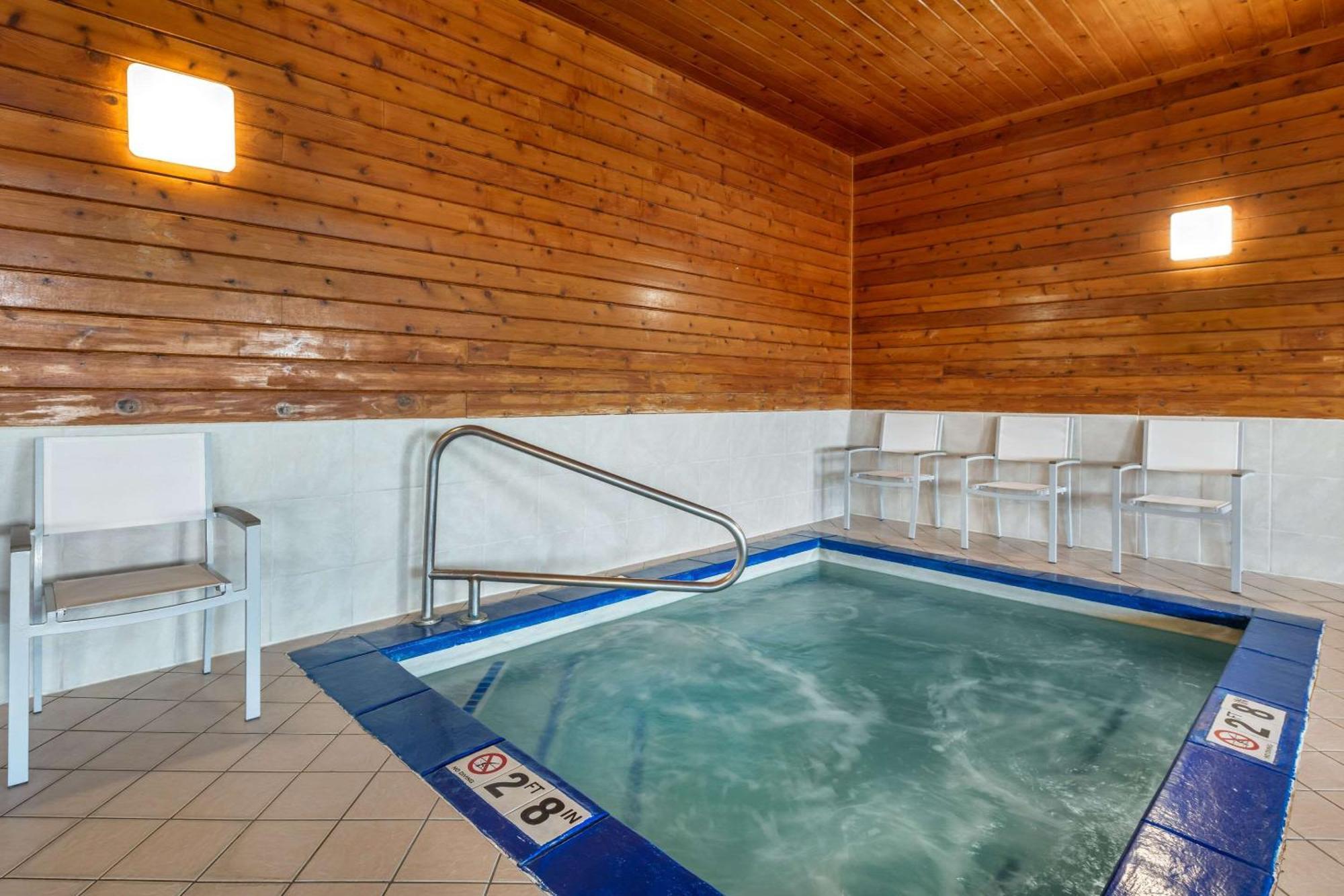 Country Inn & Suites By Radisson, Watertown, Sd Экстерьер фото