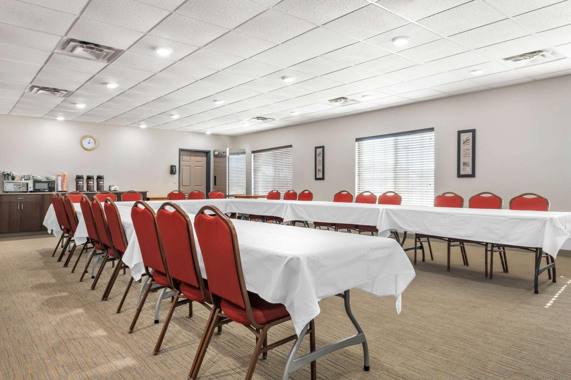 Country Inn & Suites By Radisson, Watertown, Sd Экстерьер фото