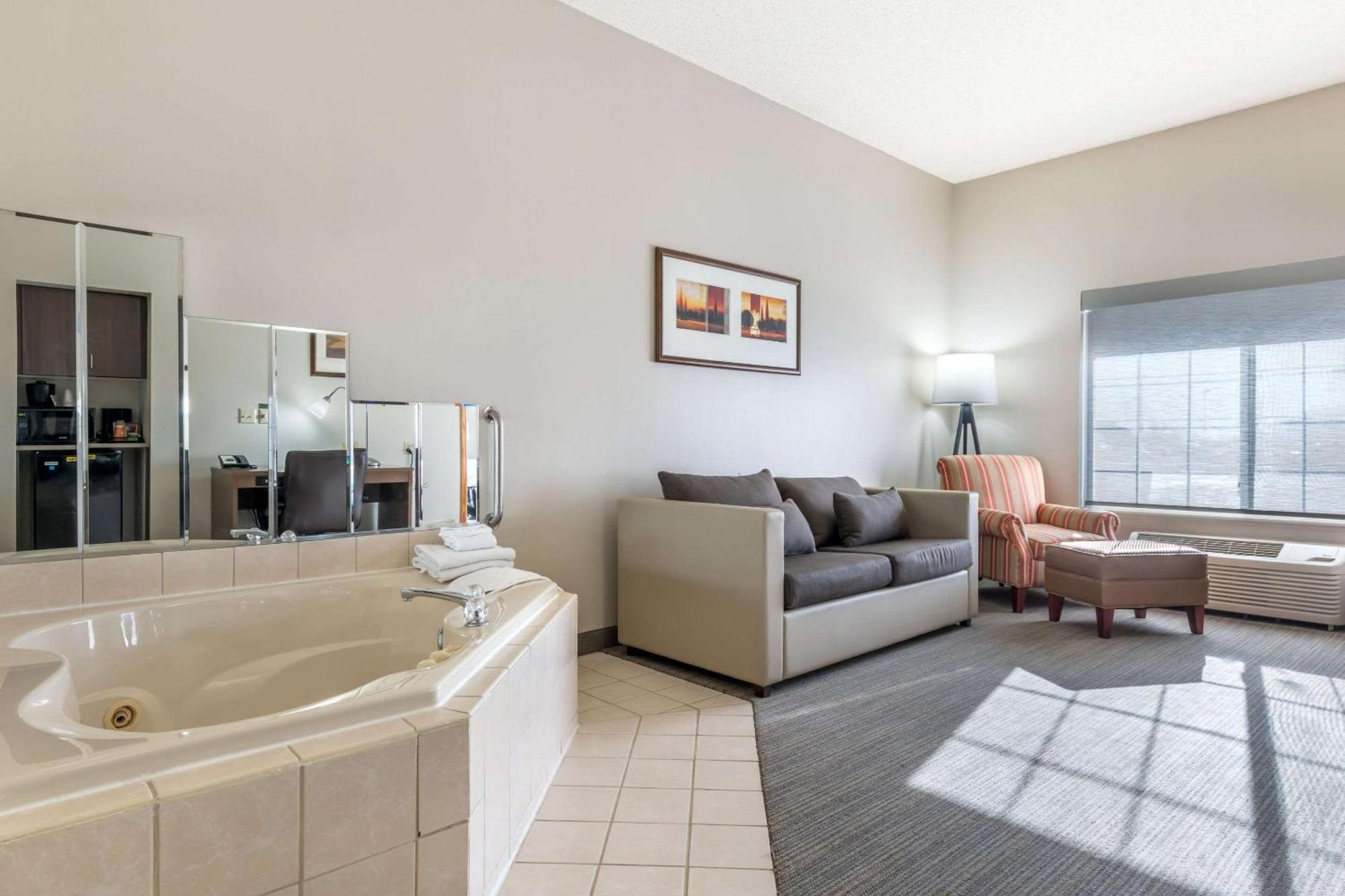 Country Inn & Suites By Radisson, Watertown, Sd Экстерьер фото