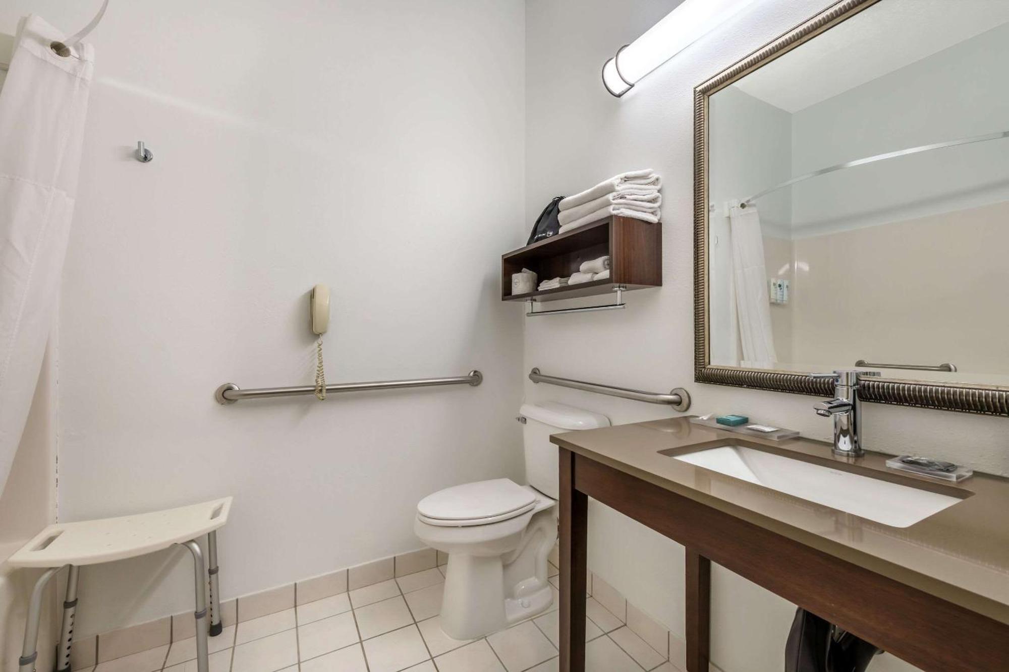 Country Inn & Suites By Radisson, Watertown, Sd Экстерьер фото