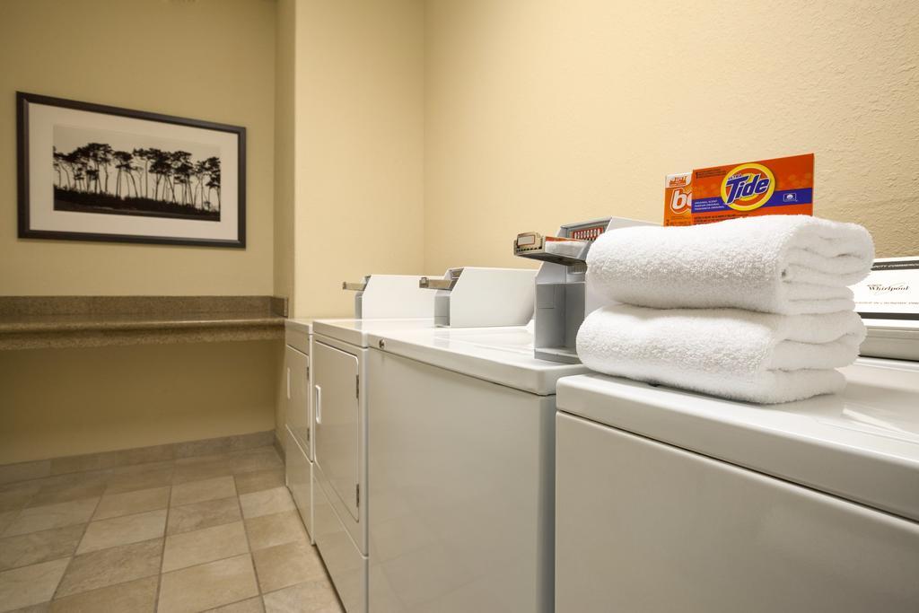 Country Inn & Suites By Radisson, Watertown, Sd Экстерьер фото