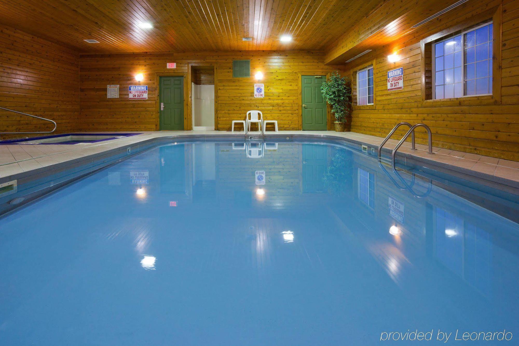 Country Inn & Suites By Radisson, Watertown, Sd Экстерьер фото