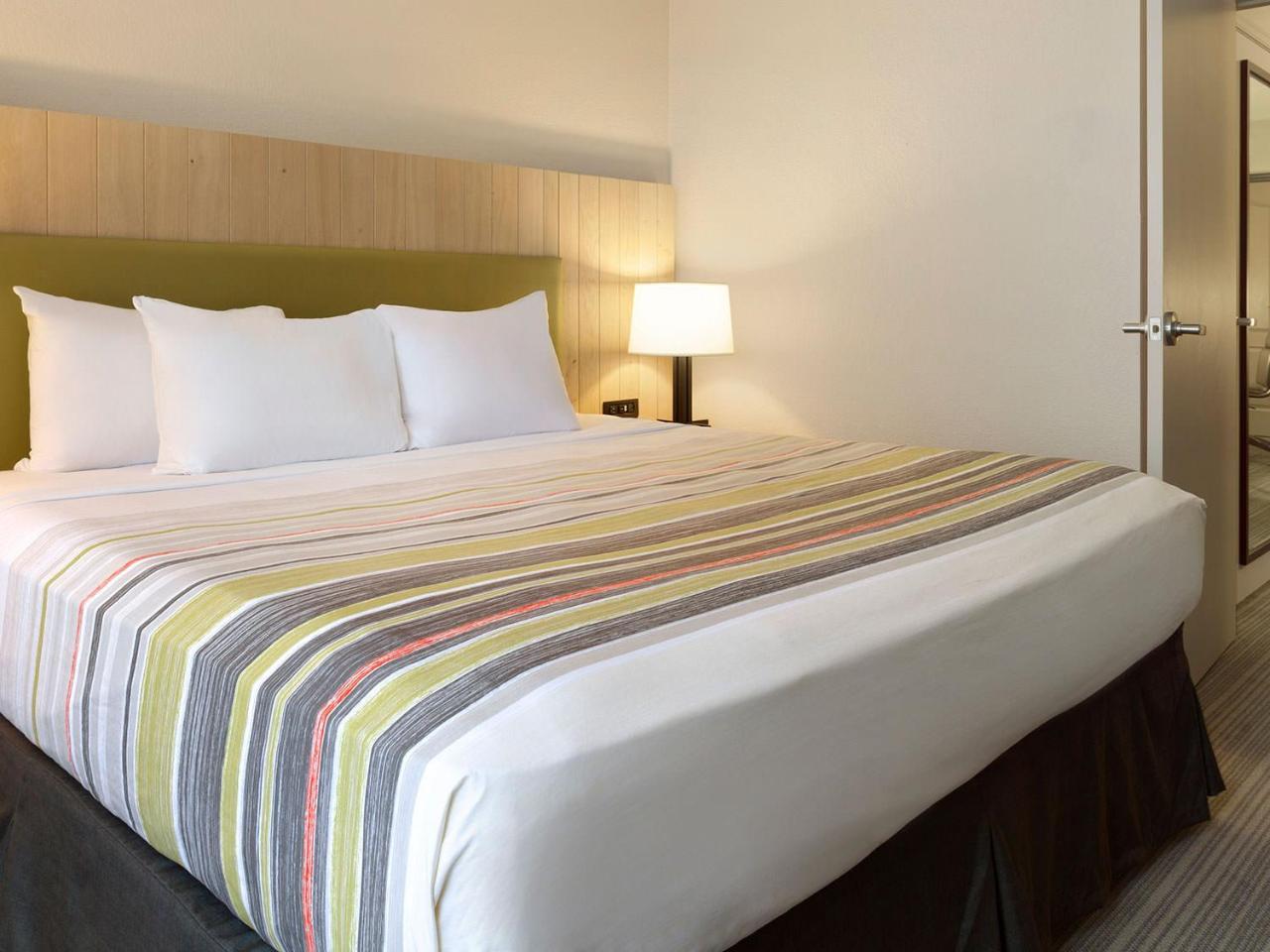 Country Inn & Suites By Radisson, Watertown, Sd Экстерьер фото